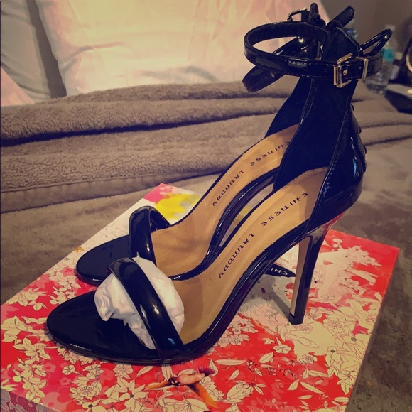 Women Heels - Picture 1 of 3